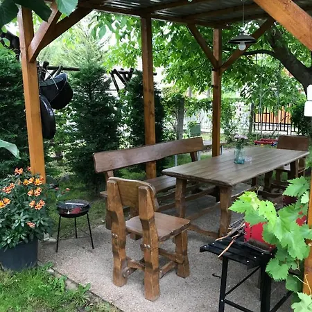 Levendula Apartman *