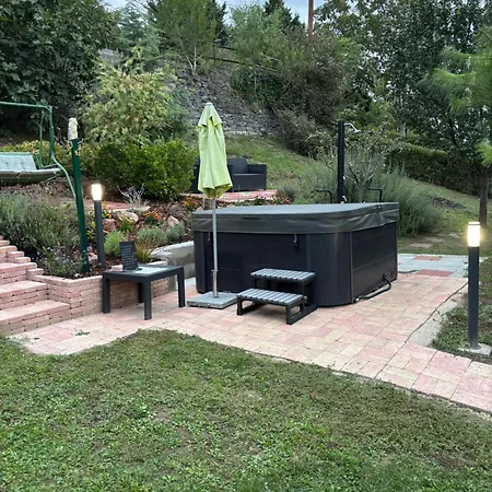 Levendula Apartmanhaz 아파트 *